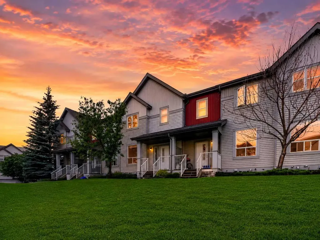 179 Copperstone Cove SE Calgary AB T2Z 0L3