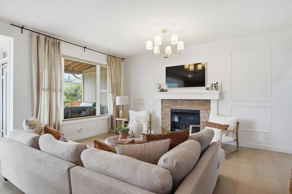 23 Cranridge Crescent SE Calgary AB T3M 0J2