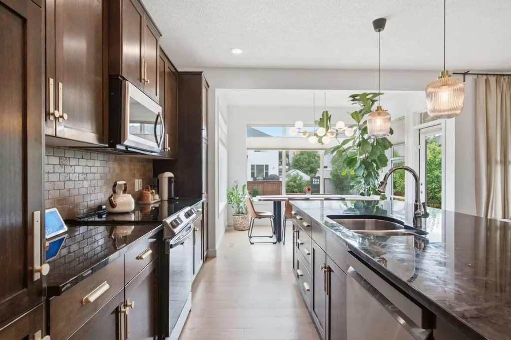 23 Cranridge Crescent SE Calgary AB T3M 0J2