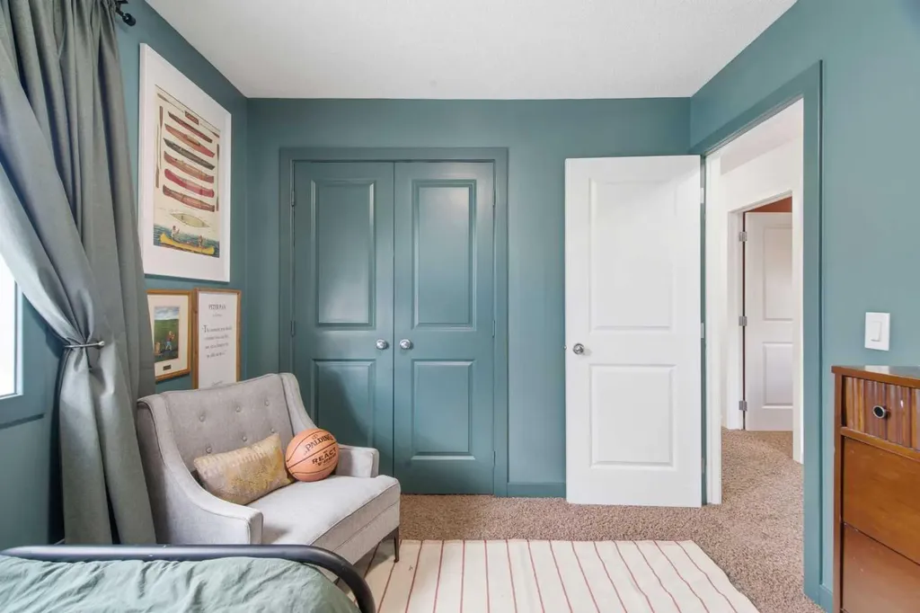 23 Cranridge Crescent SE Calgary AB T3M 0J2