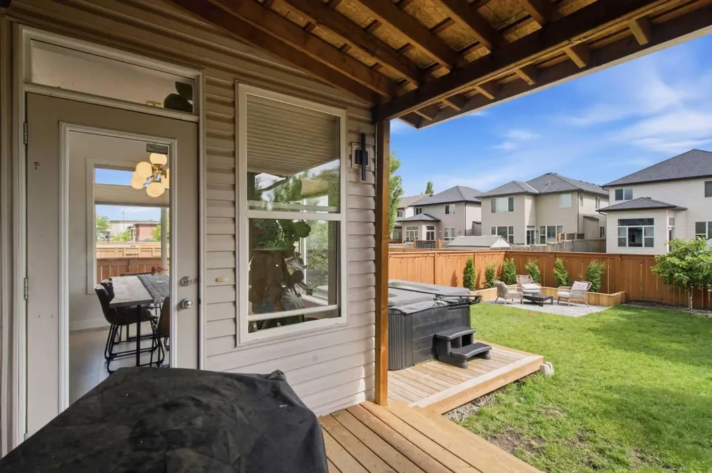 23 Cranridge Crescent SE Calgary AB T3M 0J2