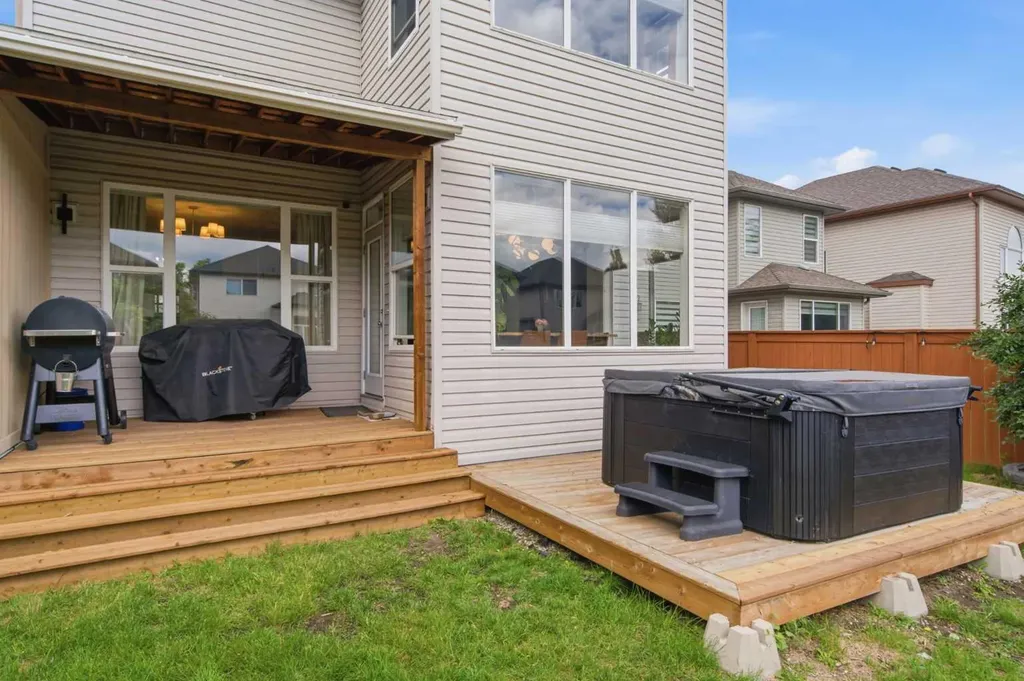 23 Cranridge Crescent SE Calgary AB T3M 0J2
