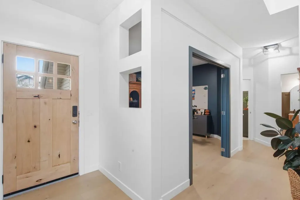 23 Cranridge Crescent SE Calgary AB T3M 0J2