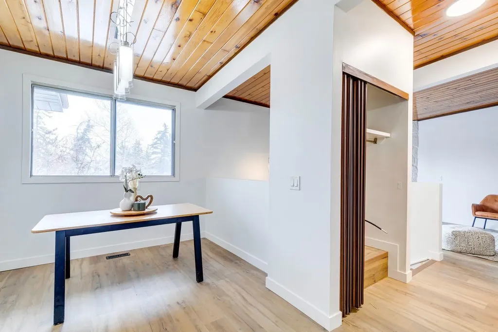 1415 44 Street SE Calgary AB T2A 5E6