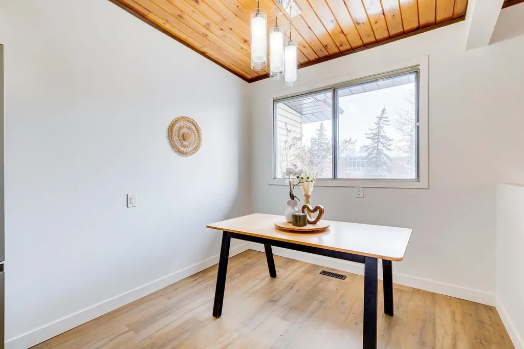1415 44 Street SE Calgary AB T2A 5E6