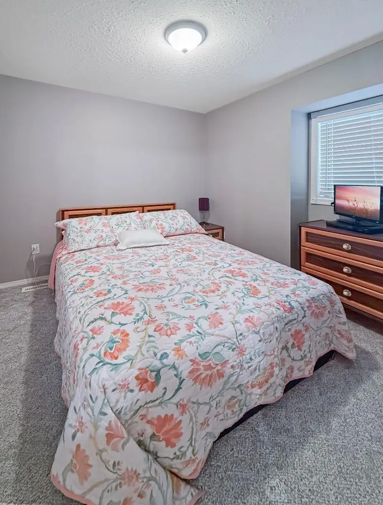 4305 47 Avenue Mayerthorpe AB T0E 1N0
