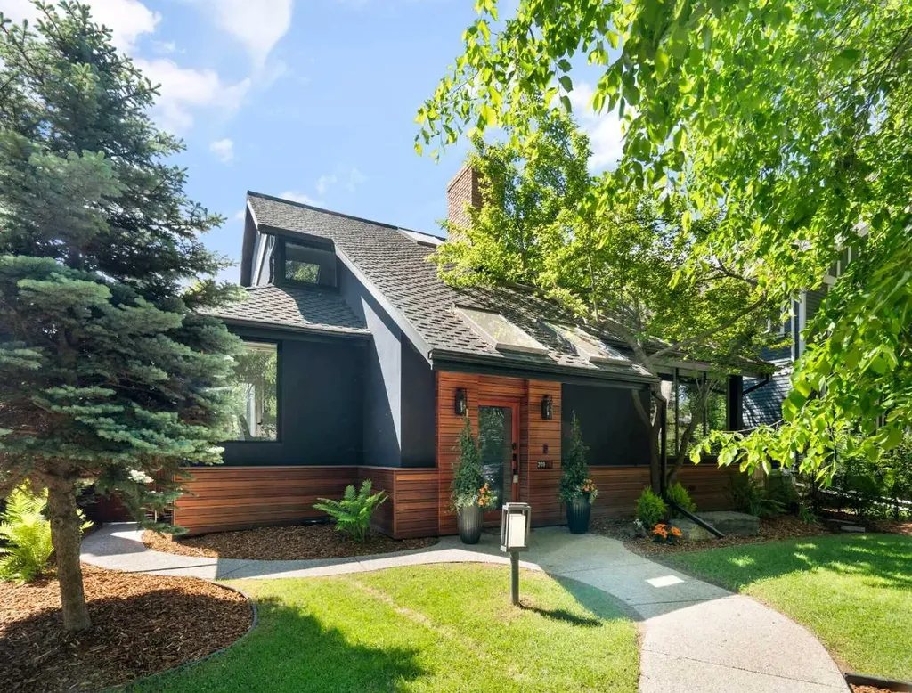 1209 Riverdale Avenue SW Calgary AB T2S 0Z1