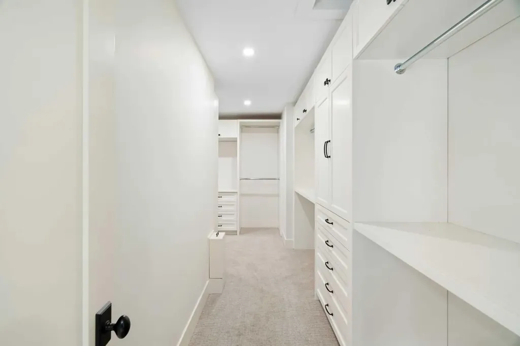 1209 Riverdale Avenue SW Calgary AB T2S 0Z1
