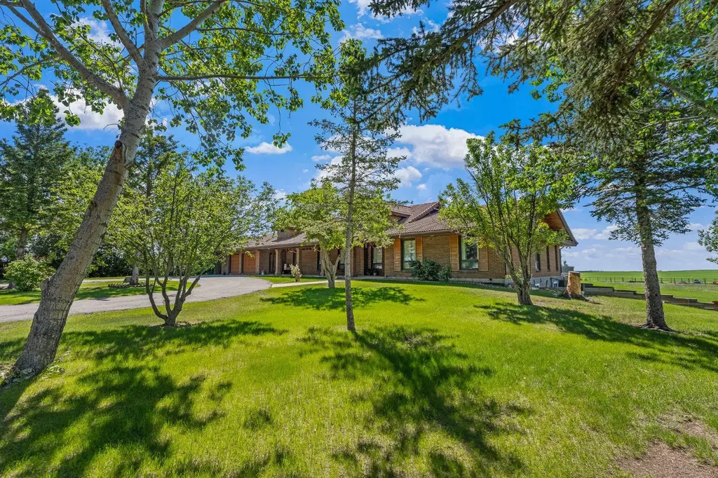 285021 Township Road 252 Rural Rocky View County AB T2E 8K4