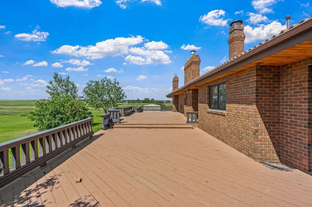 285021 Township Road 252 Rural Rocky View County AB T2E 8K4