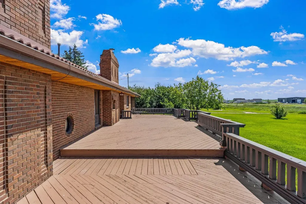 285021 Township Road 252 Rural Rocky View County AB T2E 8K4