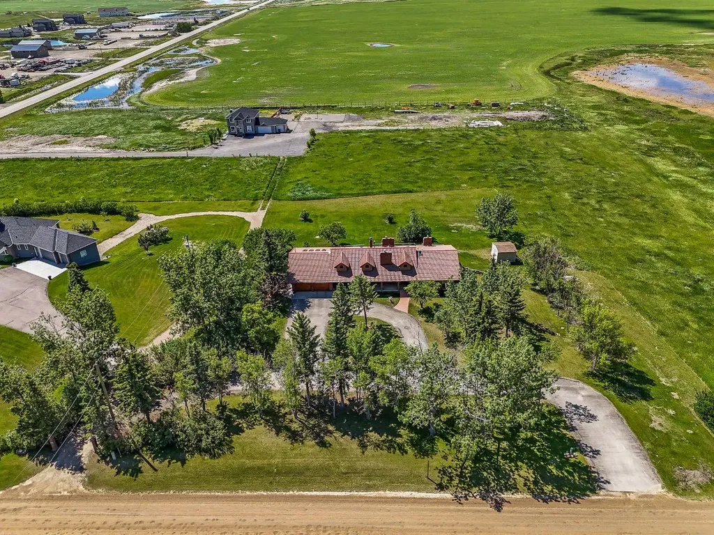 285021 Township Road 252 Rural Rocky View County AB T2E 8K4