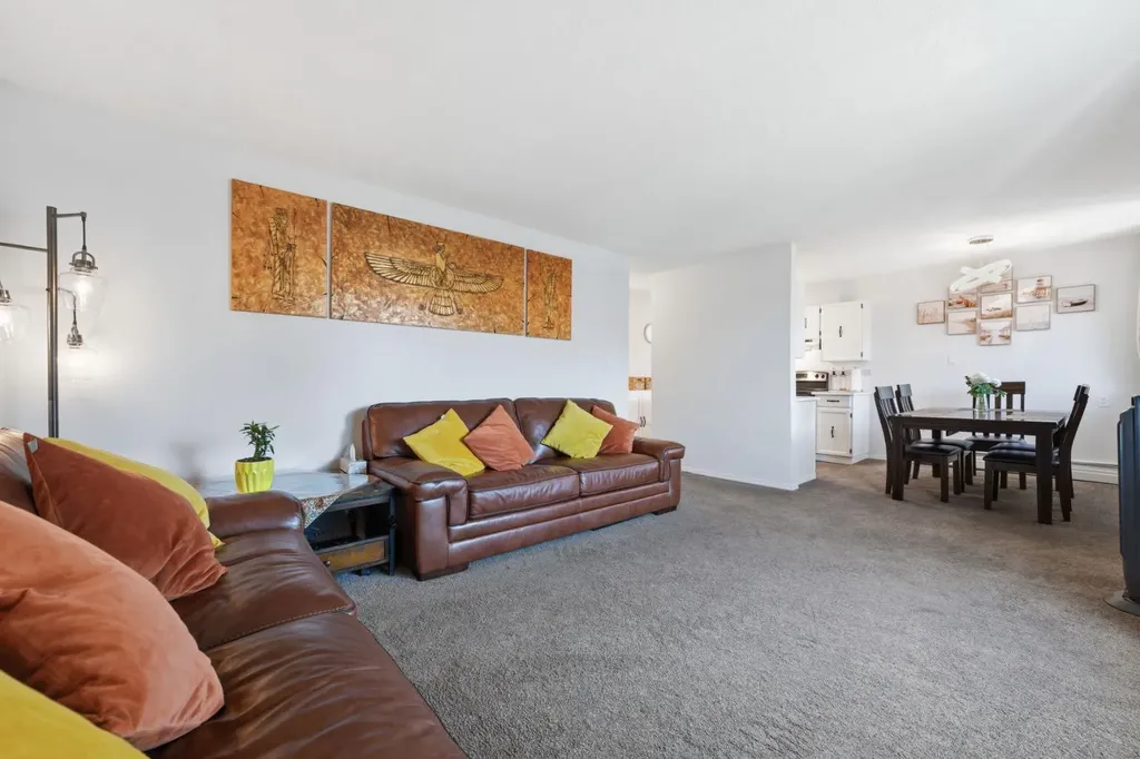 617 56 Avenue SW Calgary AB T2V 0G9