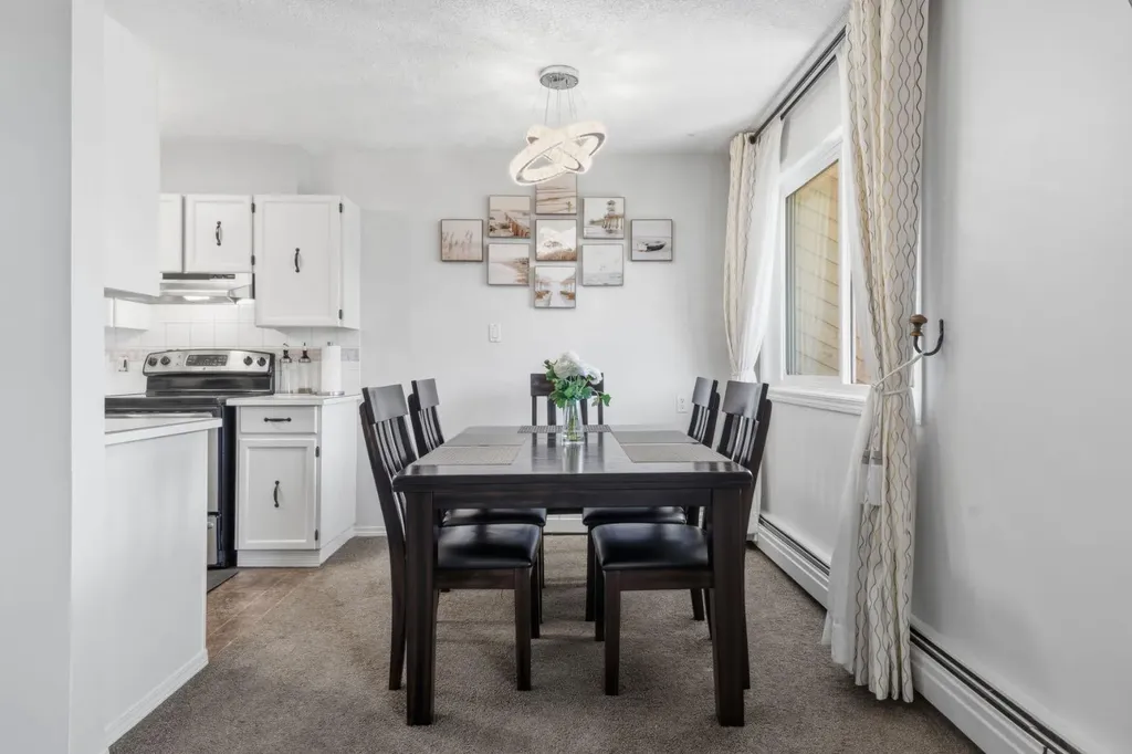 617 56 Avenue SW Calgary AB T2V 0G9