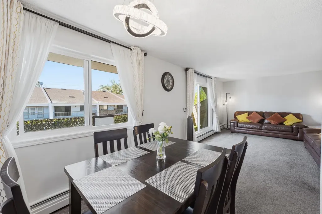 617 56 Avenue SW Calgary AB T2V 0G9