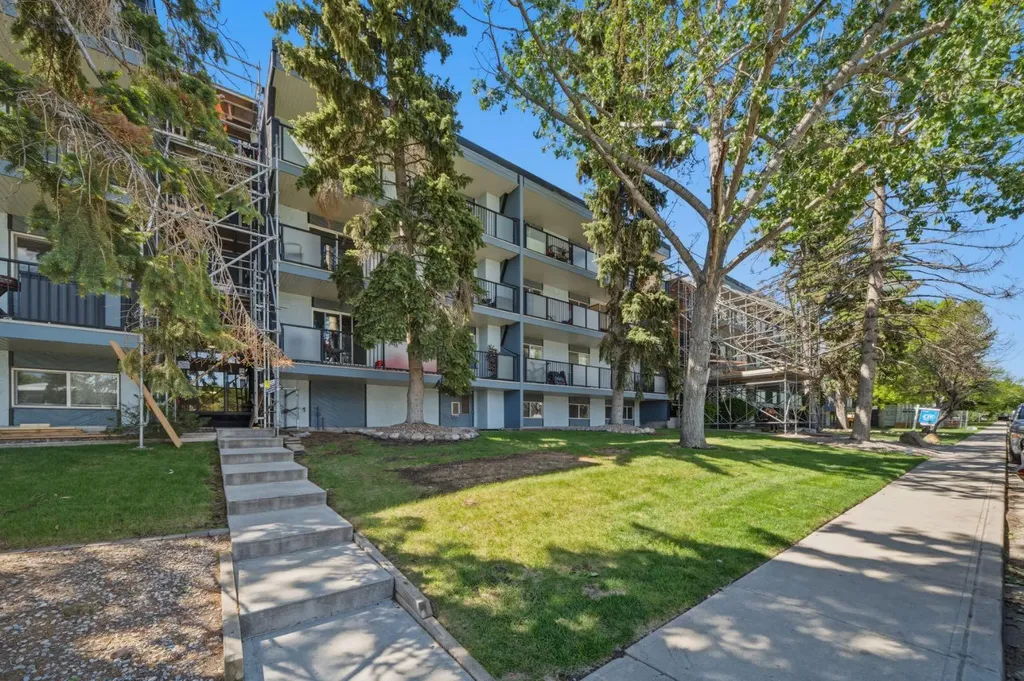 617 56 Avenue SW Calgary AB T2V 0G9