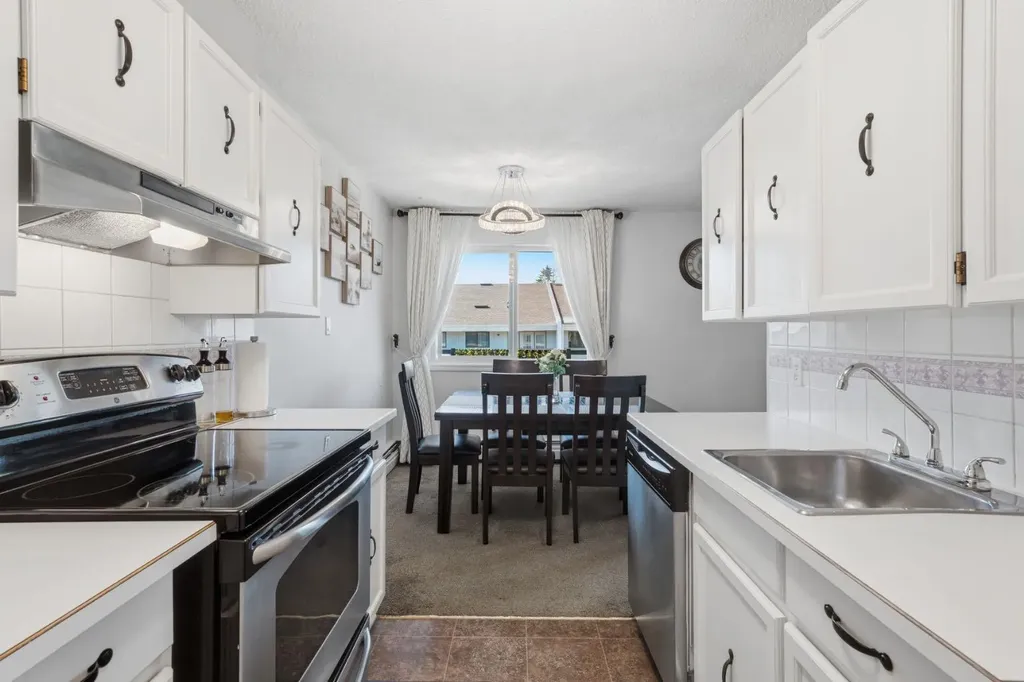 617 56 Avenue SW Calgary AB T2V 0G9