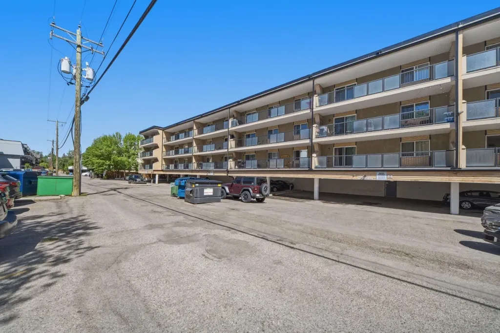 617 56 Avenue SW Calgary AB T2V 0G9