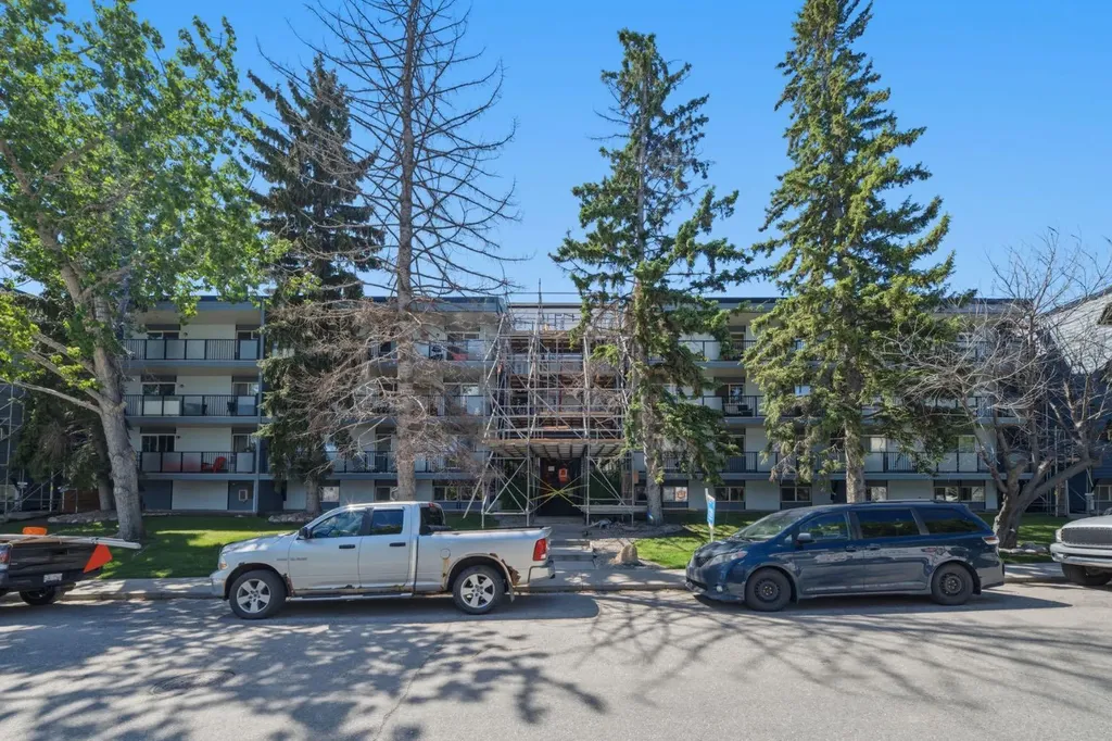 617 56 Avenue SW Calgary AB T2V 0G9