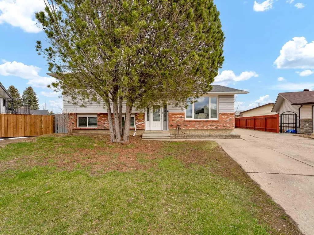 94 Milne Place SE Medicine Hat AB T1A 7P3