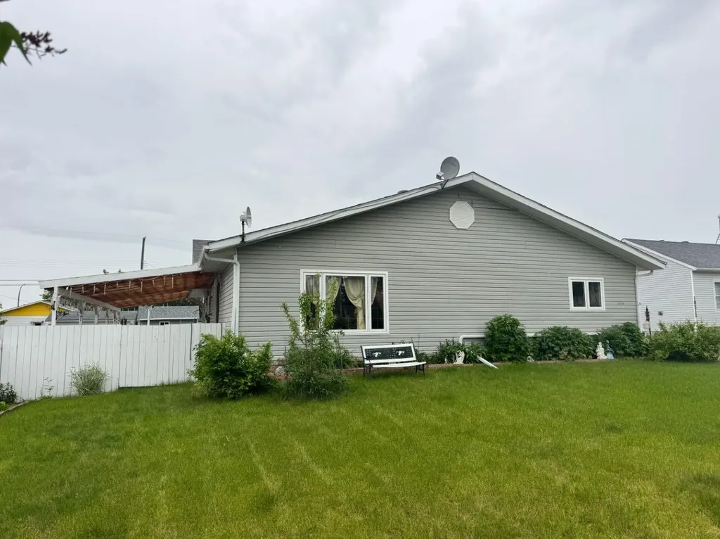 10208 113 Street Fairview AB T0H 1L0