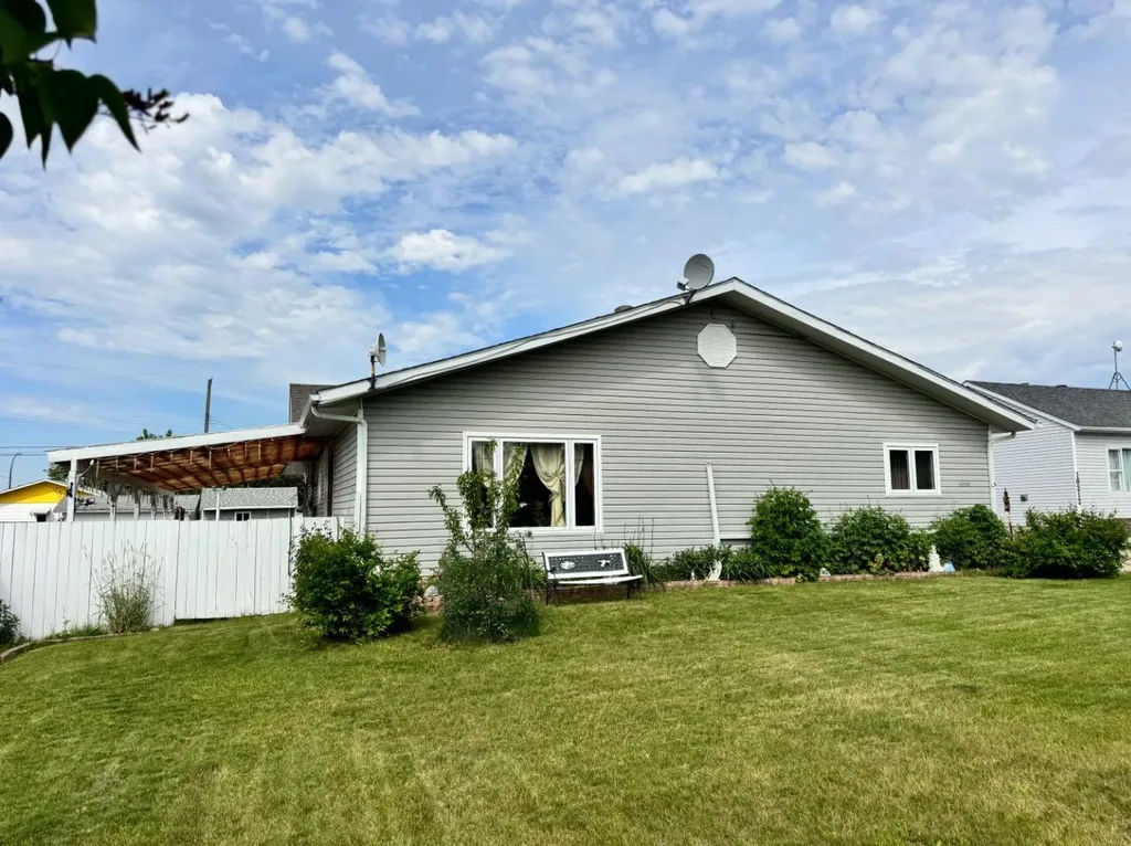 10208 113 Street Fairview AB T0H 1L0
