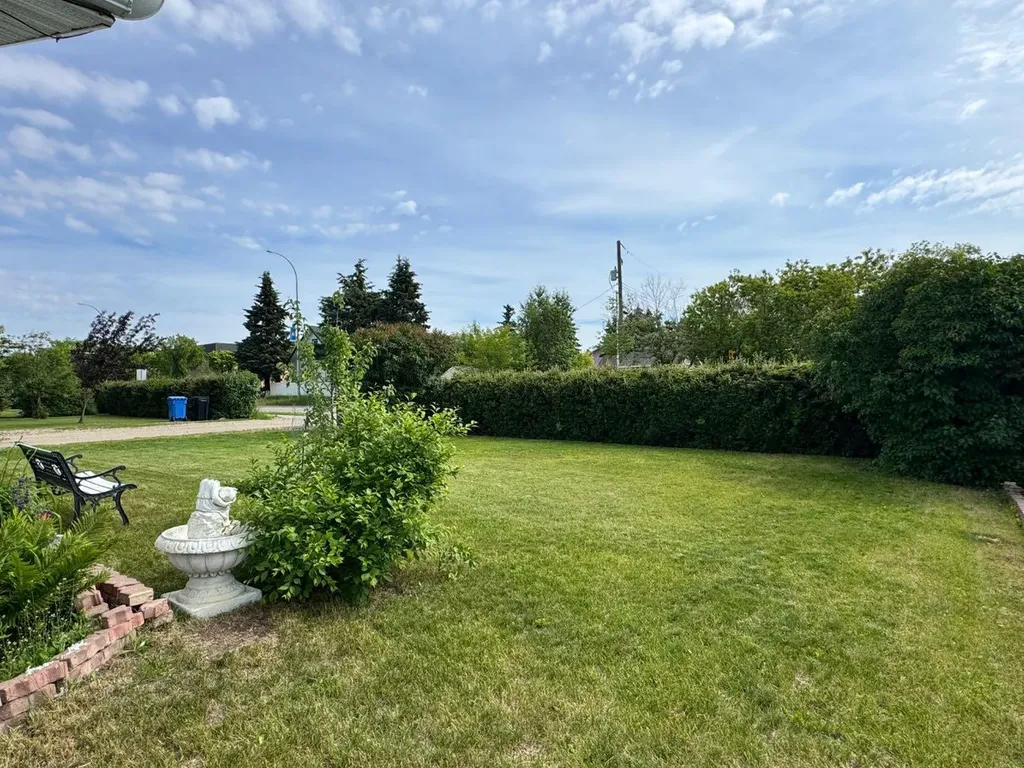 10208 113 Street Fairview AB T0H 1L0