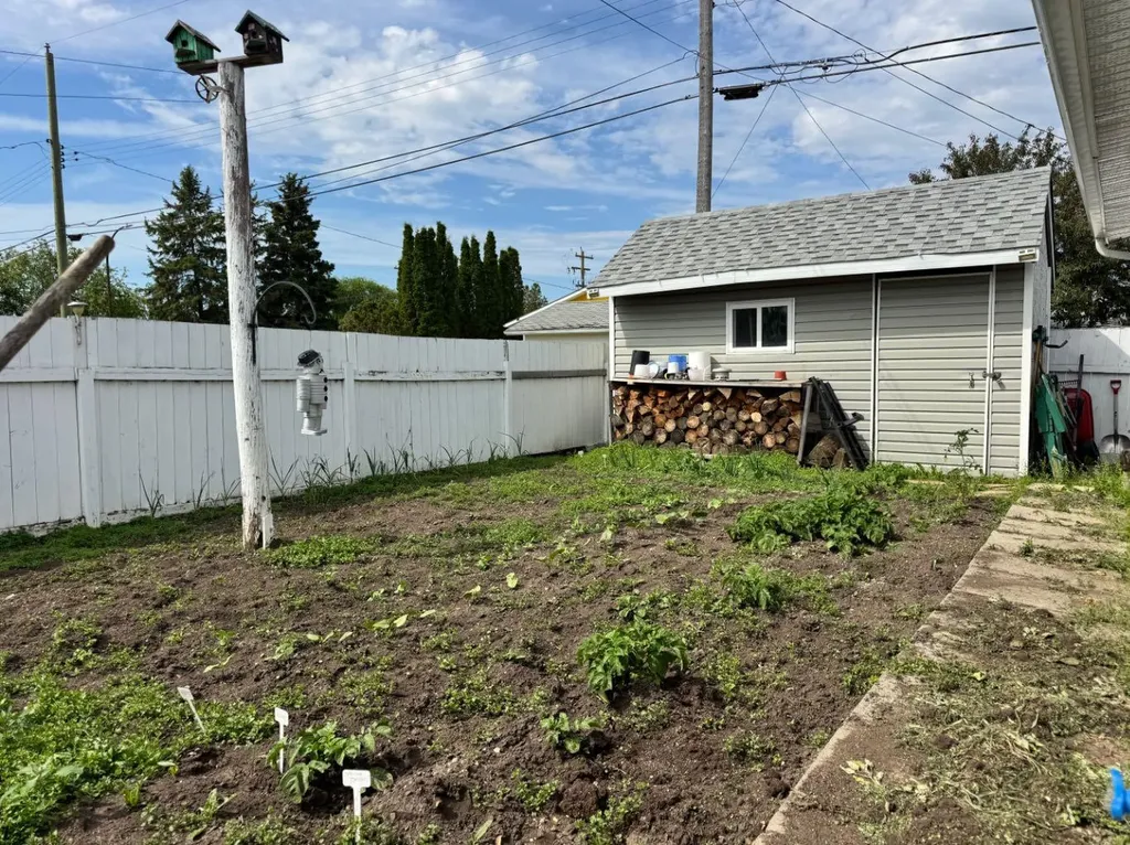 10208 113 Street Fairview AB T0H 1L0