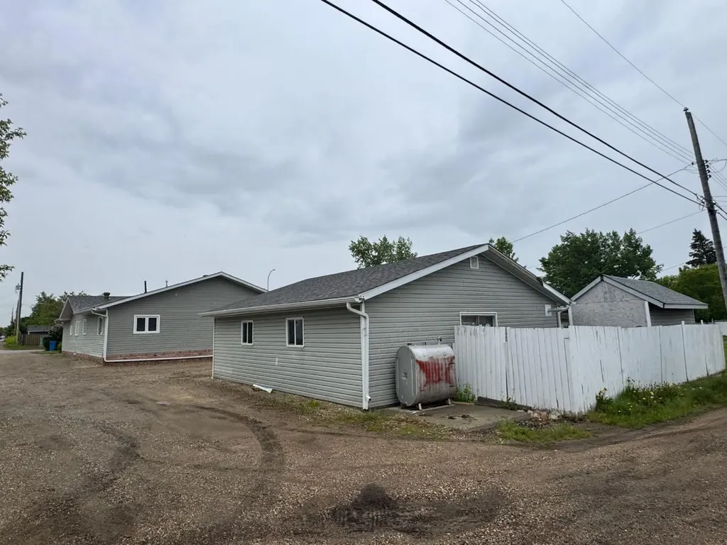 10208 113 Street Fairview AB T0H 1L0