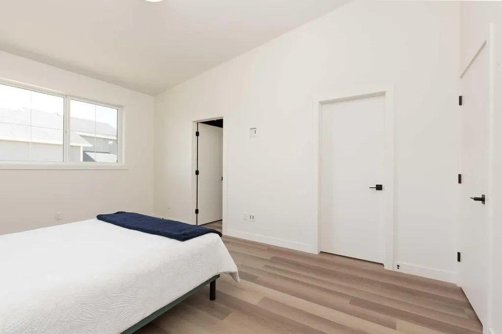 1612 Sixmile View S Lethbridge AB T1K 8J2