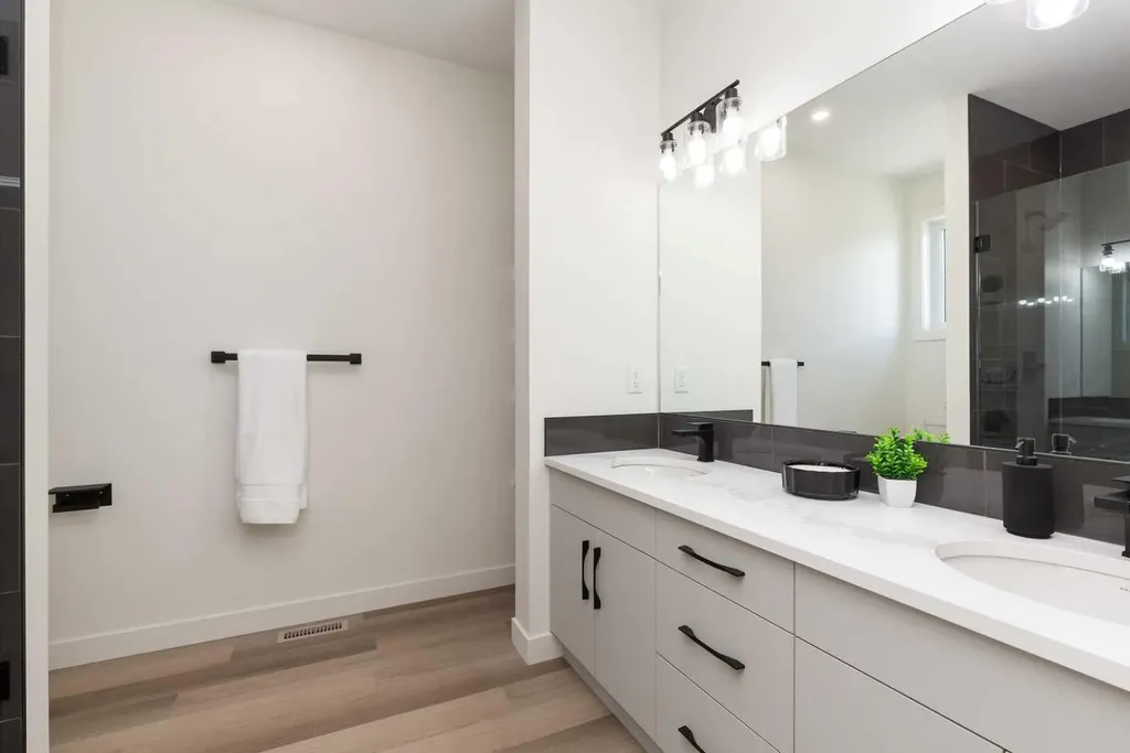1612 Sixmile View S Lethbridge AB T1K 8J2
