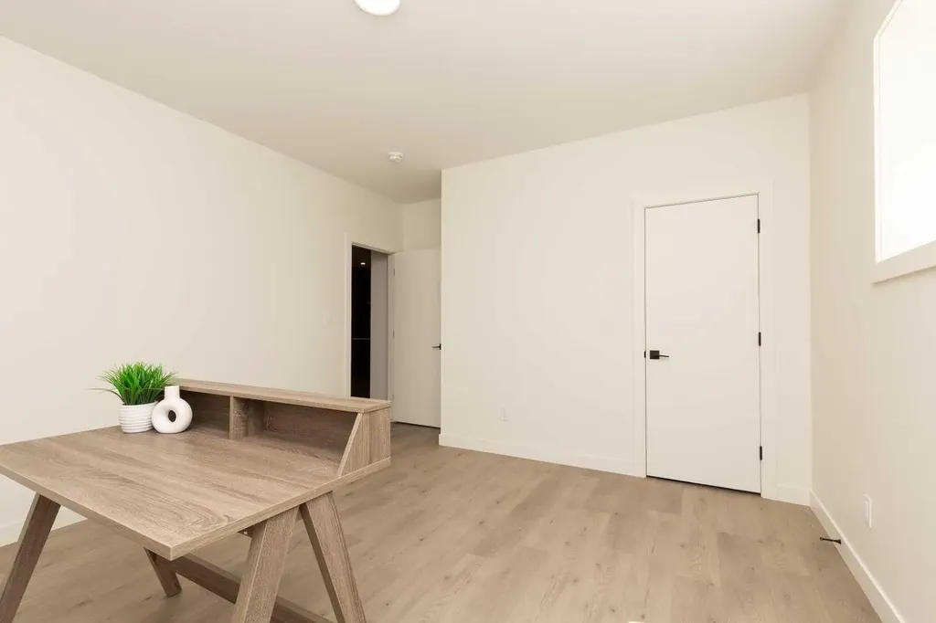 1612 Sixmile View S Lethbridge AB T1K 8J2