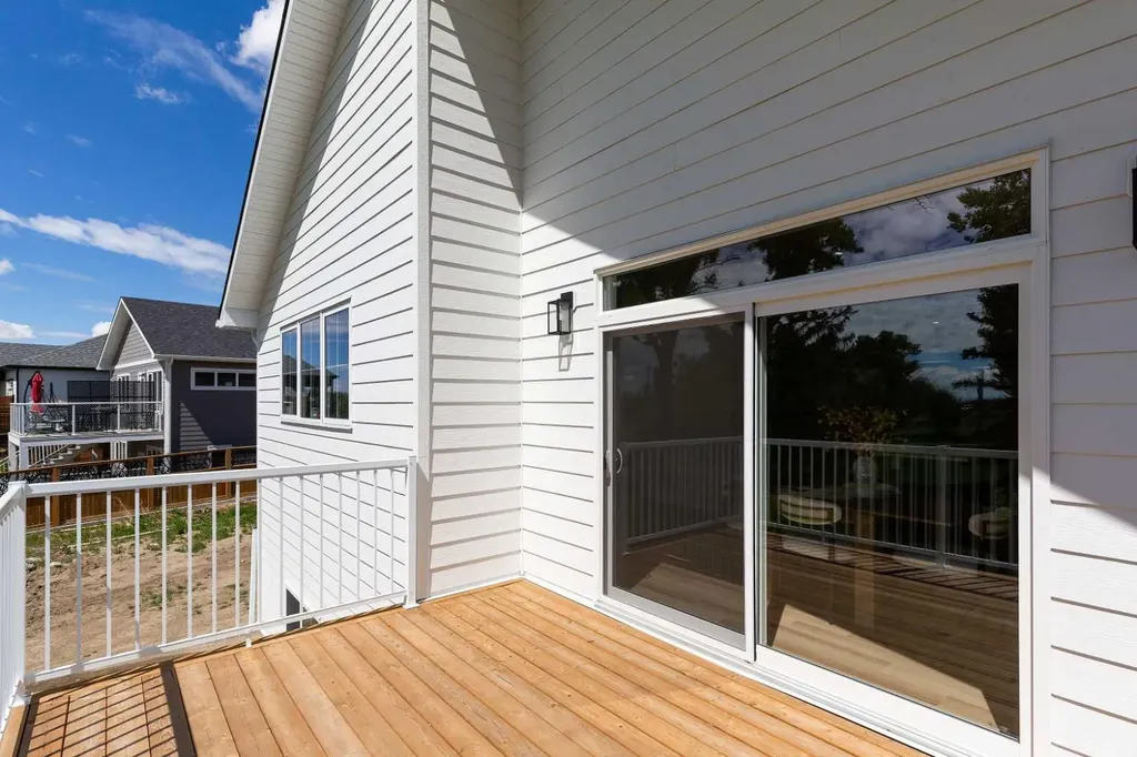 1612 Sixmile View S Lethbridge AB T1K 8J2