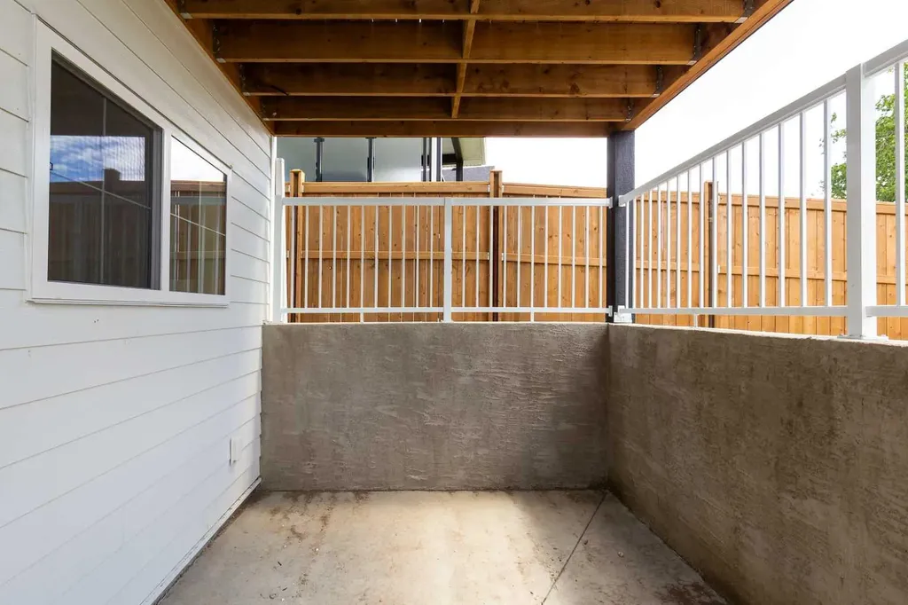 1612 Sixmile View S Lethbridge AB T1K 8J2