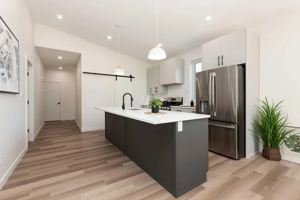 1612 Sixmile View S Lethbridge AB T1K 8J2