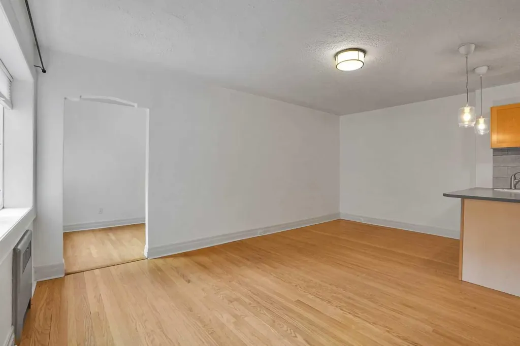 330 19 Avenue SW Calgary AB T2S 0C9