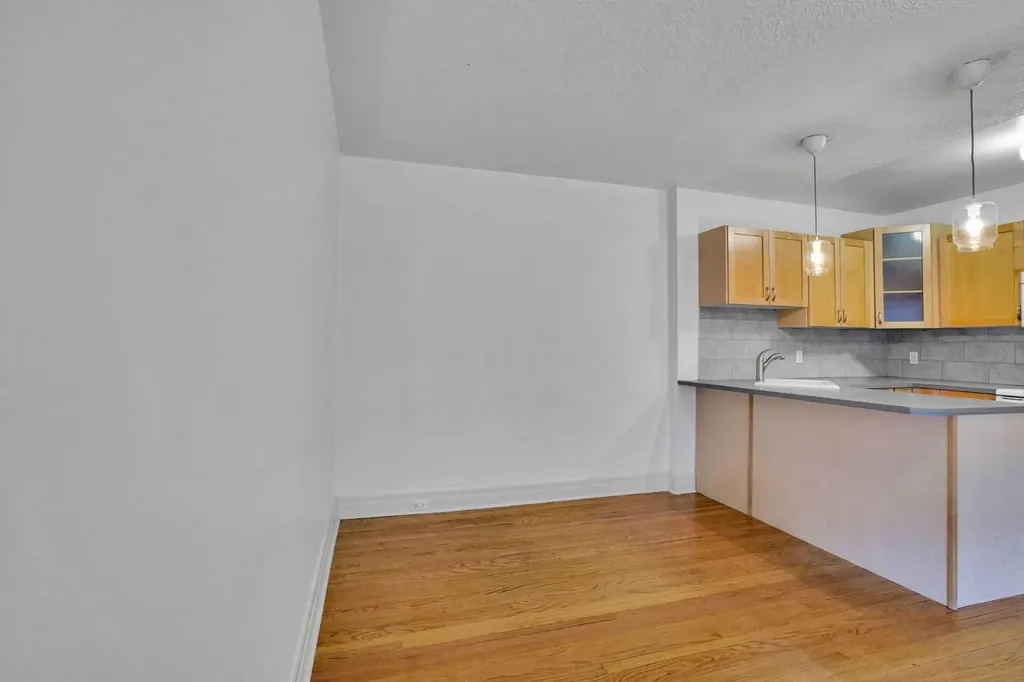 330 19 Avenue SW Calgary AB T2S 0C9