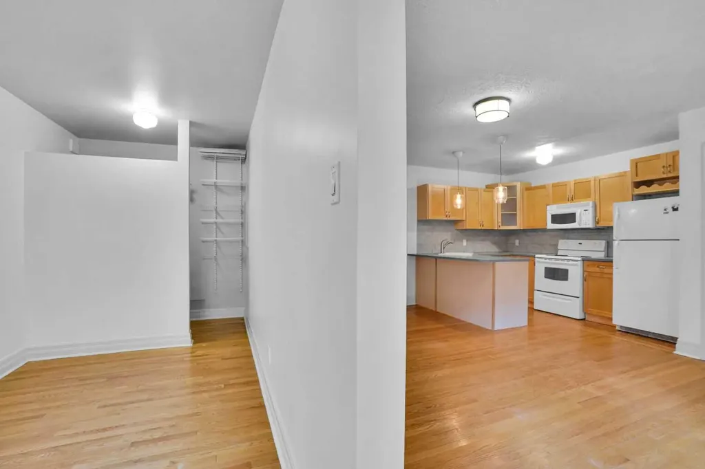 330 19 Avenue SW Calgary AB T2S 0C9