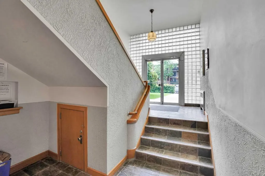 330 19 Avenue SW Calgary AB T2S 0C9