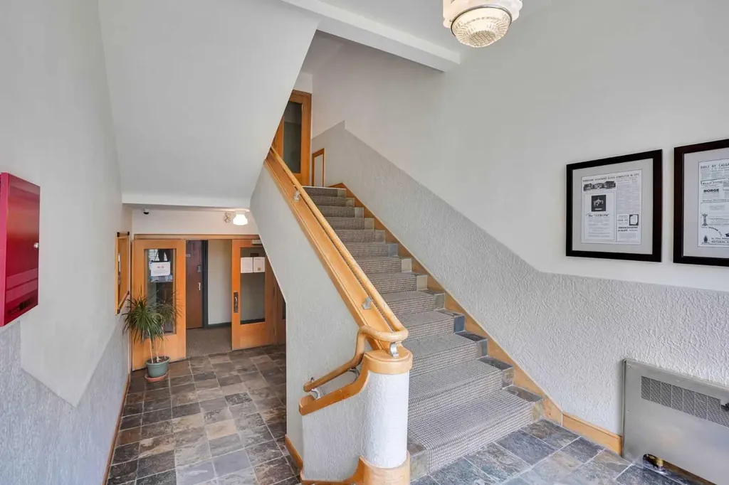 330 19 Avenue SW Calgary AB T2S 0C9
