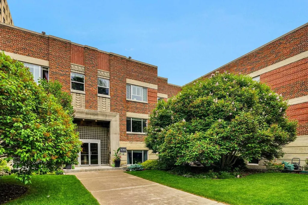 330 19 Avenue SW Calgary AB T2S 0C9