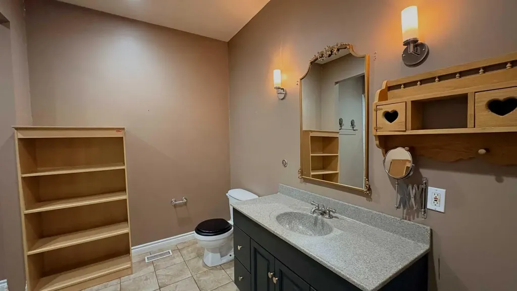 1110 4th Avenue Wainwright AB T9W 1H1