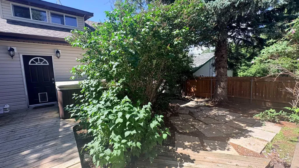 1110 4th Avenue Wainwright AB T9W 1H1