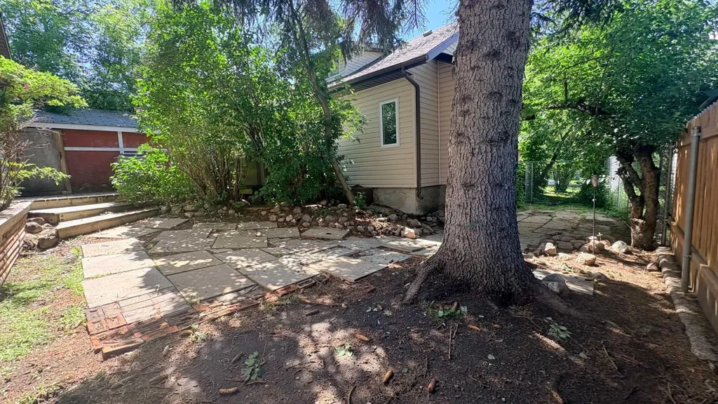 1110 4th Avenue Wainwright AB T9W 1H1