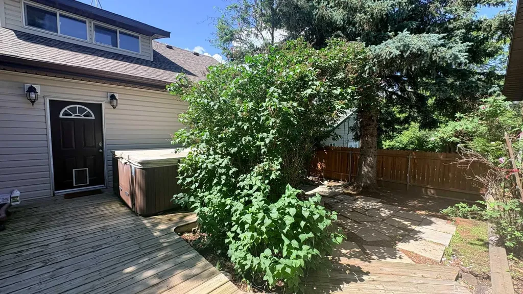 1110 4th Avenue Wainwright AB T9W 1H1