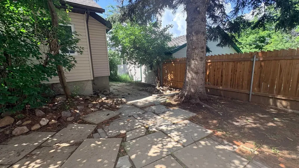 1110 4th Avenue Wainwright AB T9W 1H1