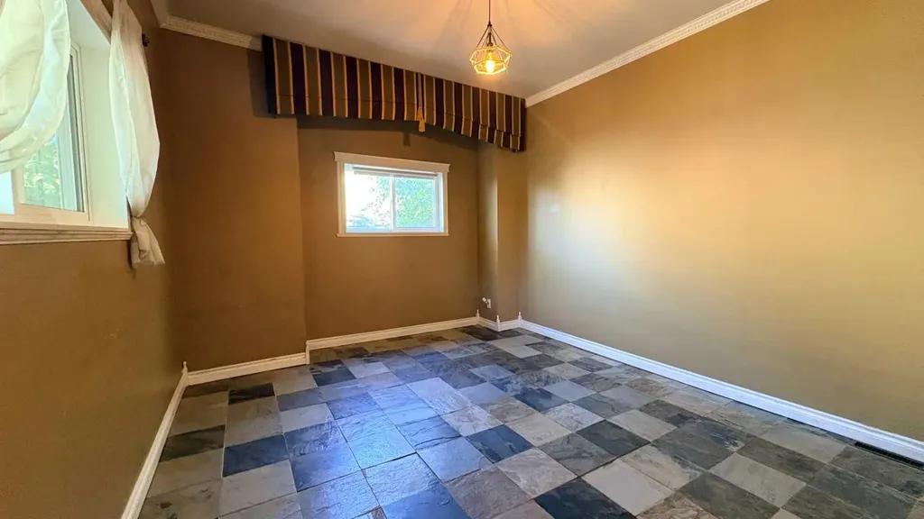 1110 4th Avenue Wainwright AB T9W 1H1