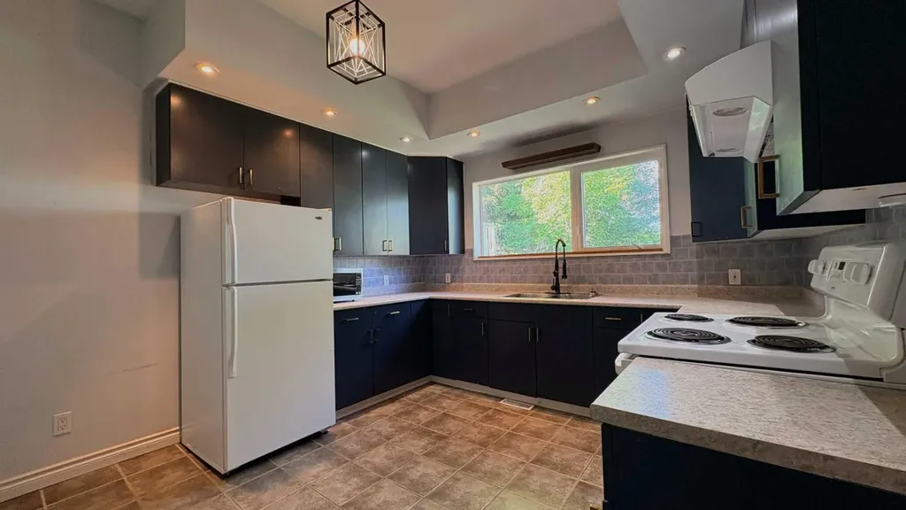 1110 4th Avenue Wainwright AB T9W 1H1