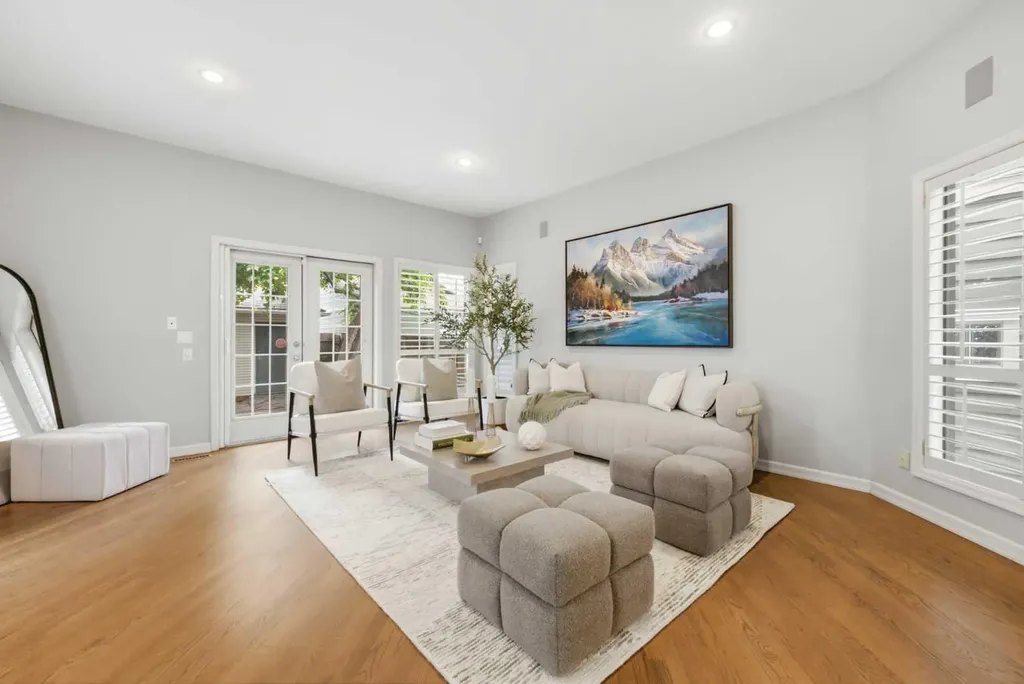923B 4a Street NW Calgary AB T2N 1P8