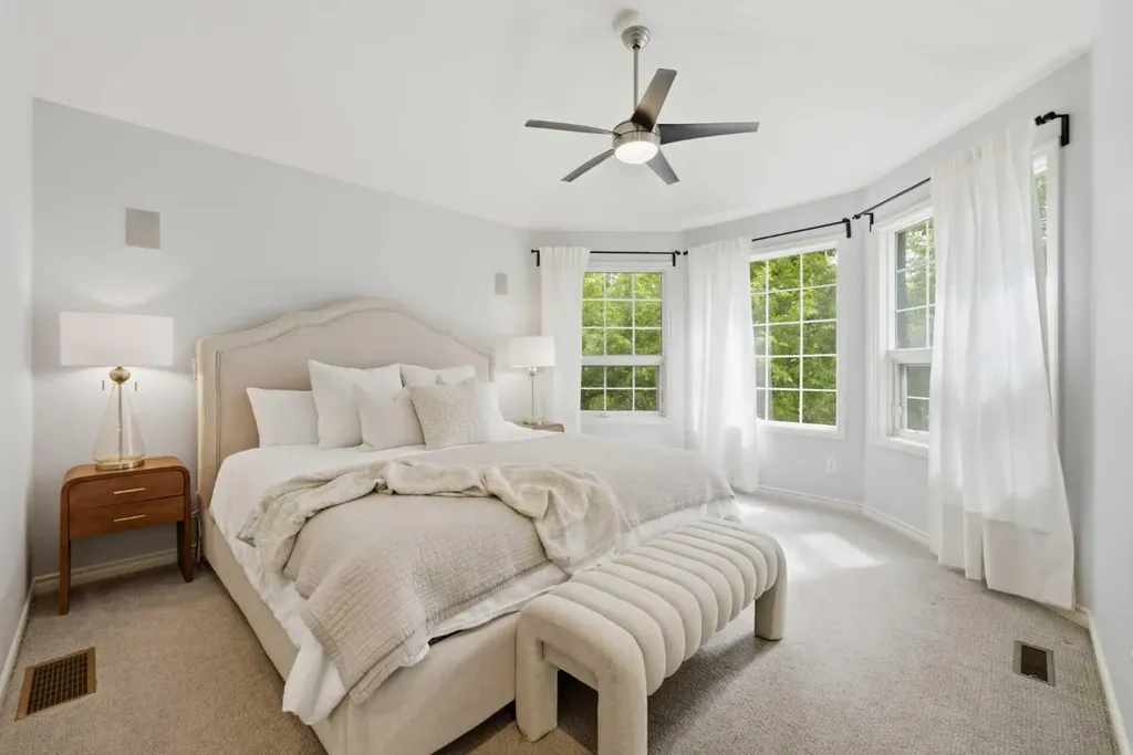 923B 4a Street NW Calgary AB T2N 1P8